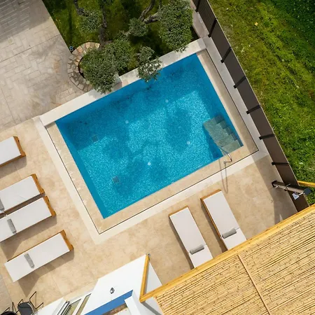 וילה Miranda Blue - 3bd With Private Pool הרסוניסוס
