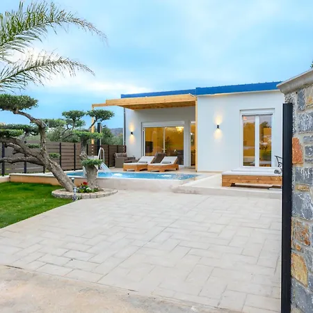 Miranda Blue - 3bd With Private Pool הרסוניסוס