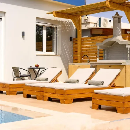 Miranda Blue - 3bd With Private Pool * הרסוניסוס