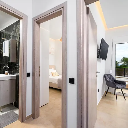 Miranda Blue - 3bd With Private Pool הרסוניסוס